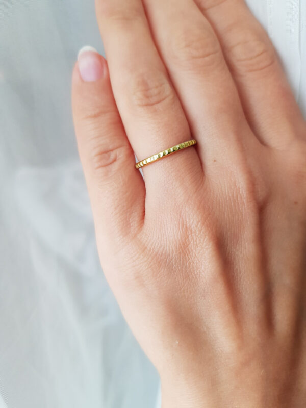 stacking notched ring for woman