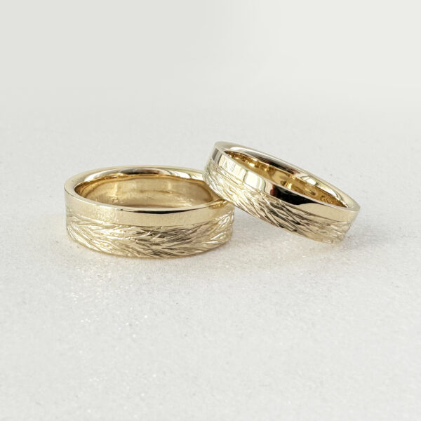vestuviniai ziedai is geltono aukso Geltono aukso vestuviniai ziedai