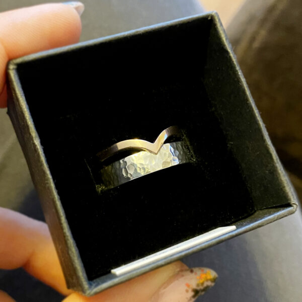 modernus minimalistinis ziedas