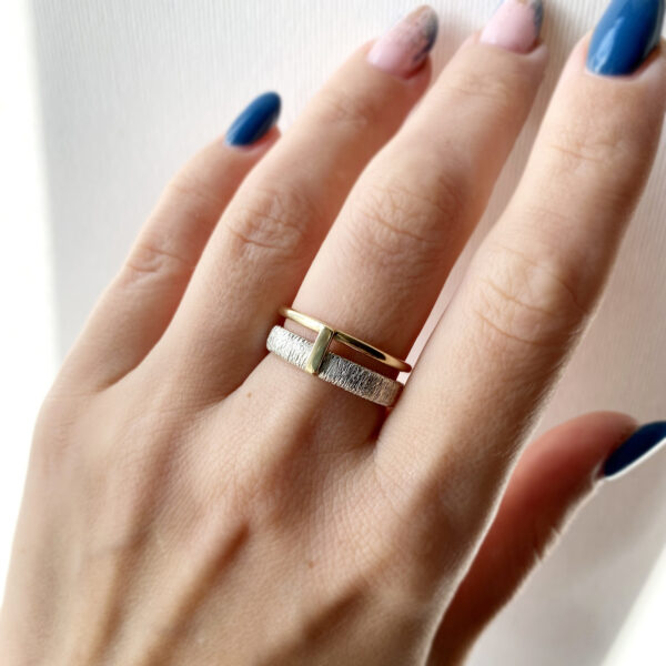 autorine juvelyrika sidabrinis dvigubas ziedas su auksu