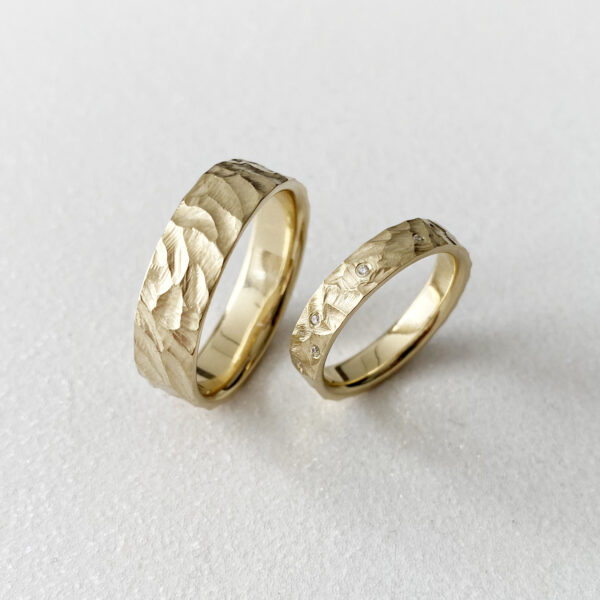 geltono aukso vestuviniai ziedai