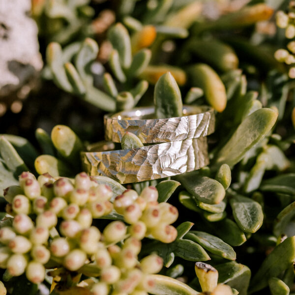 Geltono aukso vestuviniai žiedai Geltono aukso vestuviniai žiedai