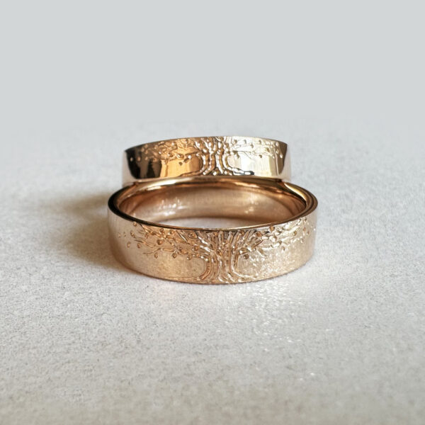 Vestuviniai žiedai su medžiais